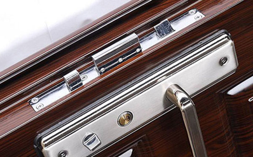 新都24小时上门开锁公司