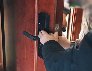 新都24小时上门开锁公司